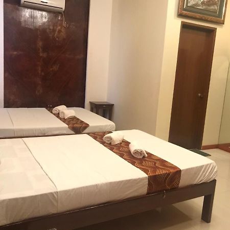 Aquari Travellers Inn Puerto Princesa Exteriör bild