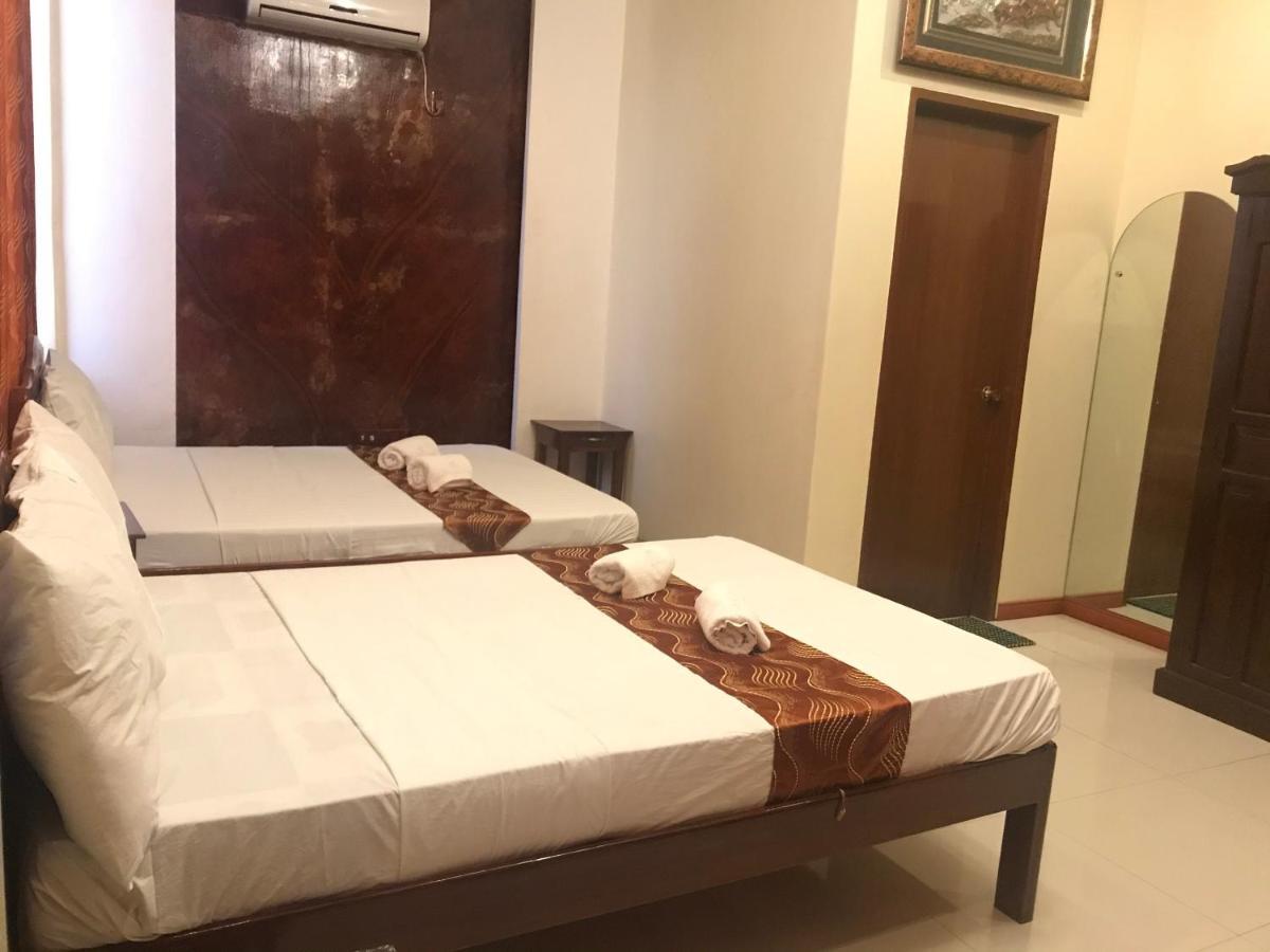 Aquari Travellers Inn Puerto Princesa Exteriör bild