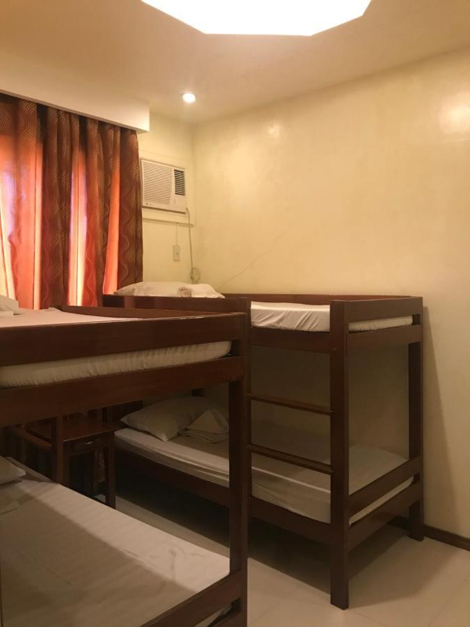 Aquari Travellers Inn Puerto Princesa Exteriör bild